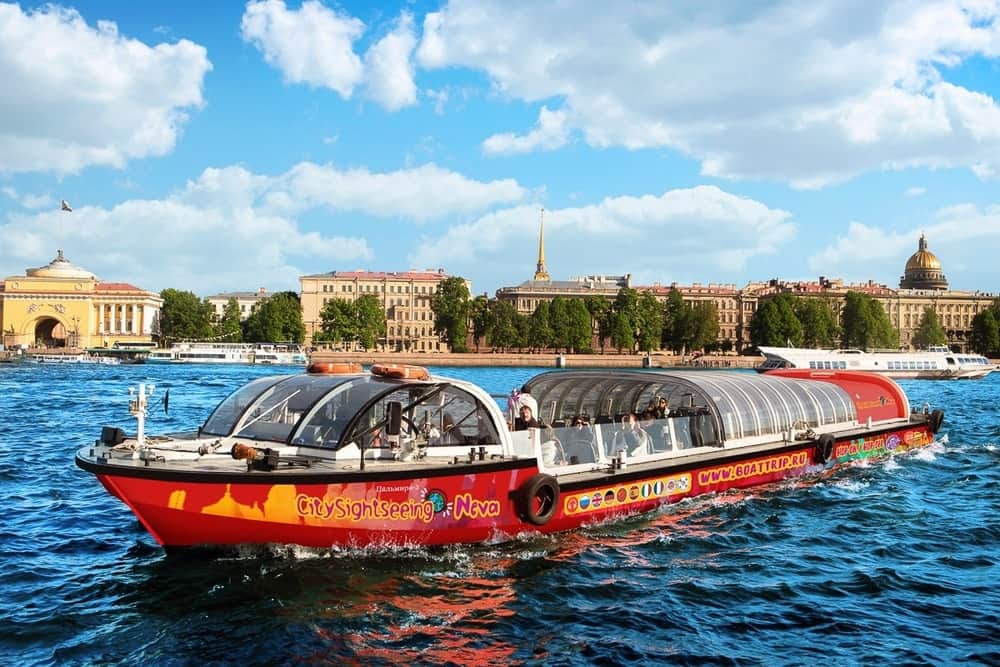 Hop On Hop Off — экскурсия по Петербургу по рекам и каналам с остановками - 3
