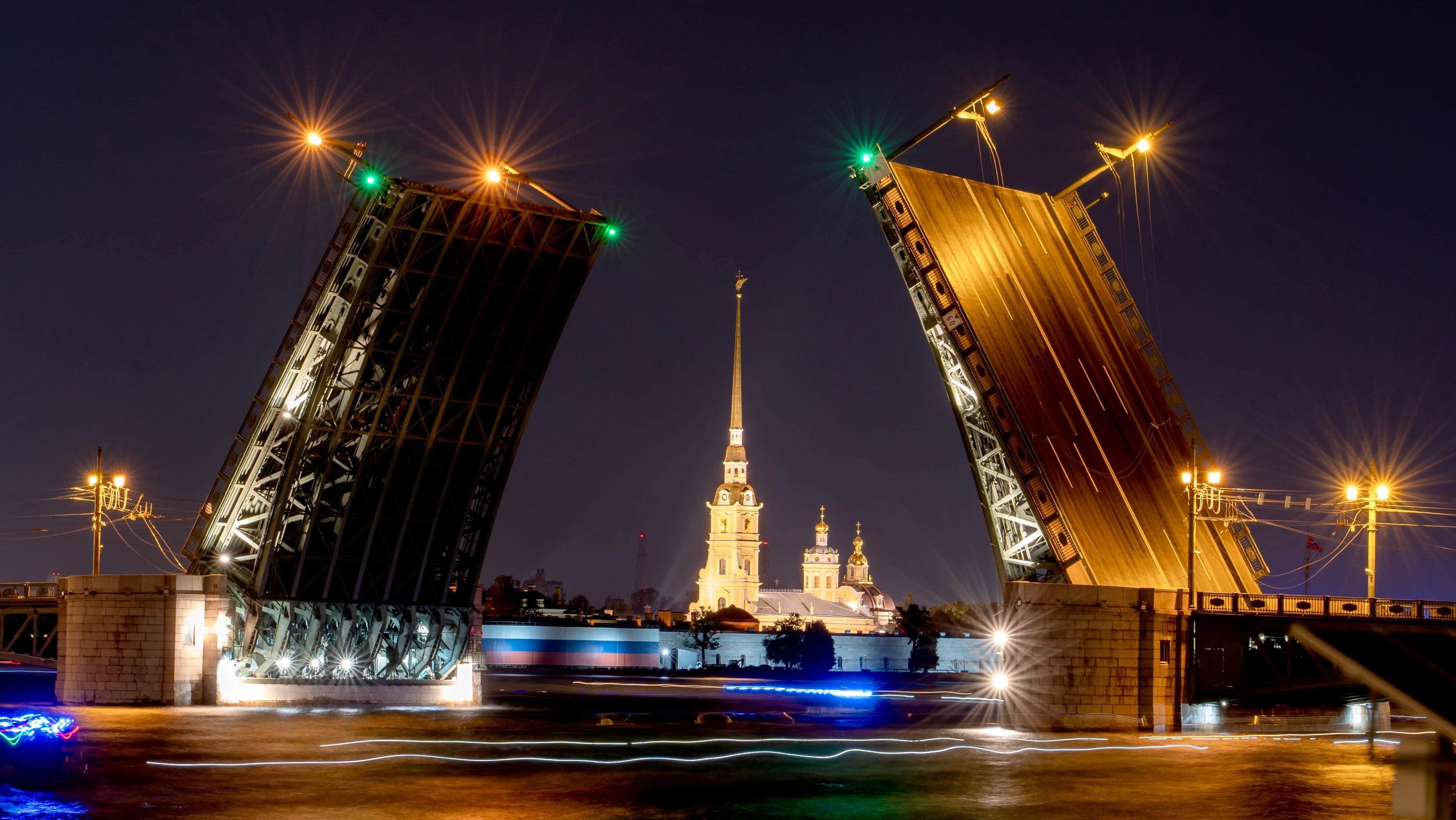 Хэллоуин на теплоходе под разводными мостами - 3