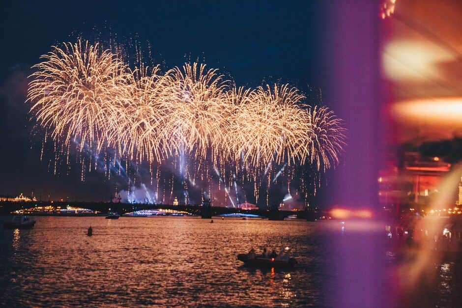 Праздник Алые Паруса на теплоходе с музыкой и баром 2026 - 1