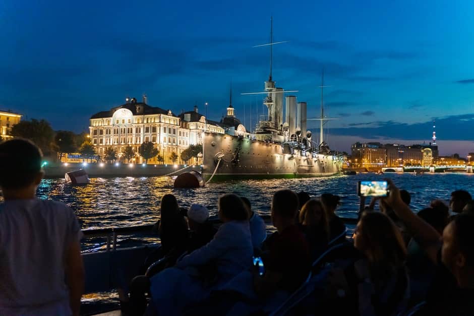 Ночная экскурсия на теплоходе под развод мостов по рекам и каналам - 10
