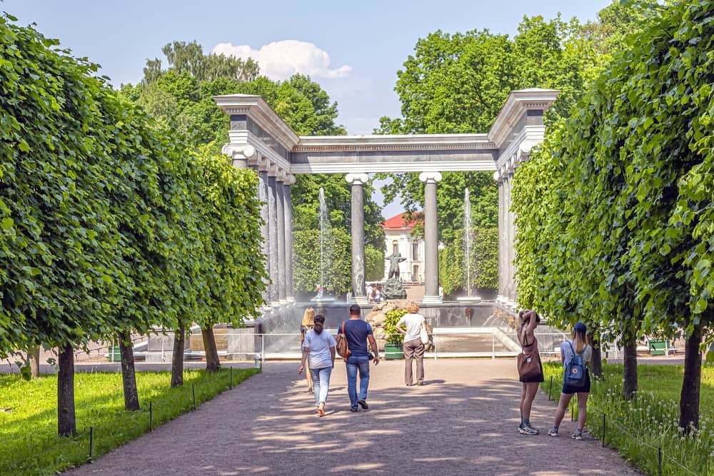 Экскурсии в Петергоф из Петербурга - 1