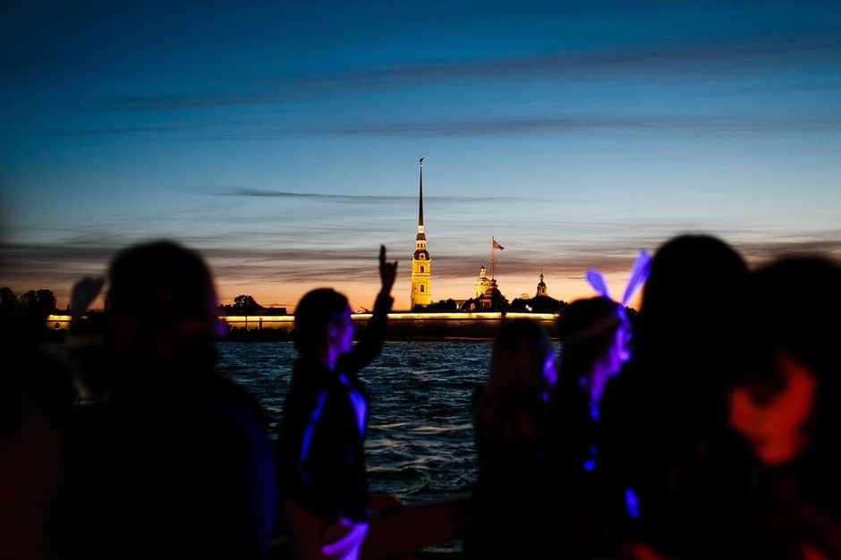 Прогулка с DJ и музыкой в акватории Невы на теплоходе «Пурга» - 2