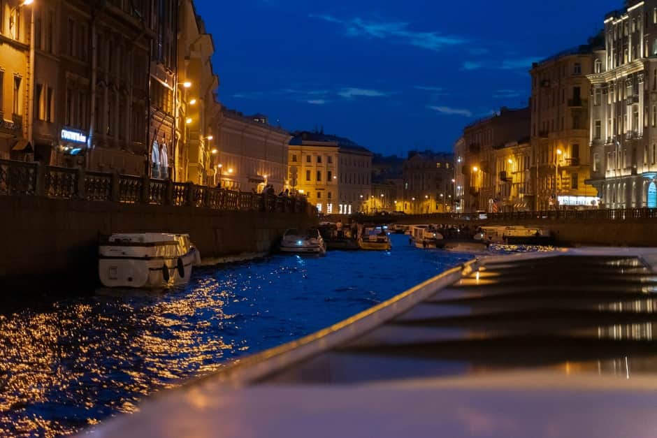 Экскурсия по Неве от Петропавловской крепости мимо разводных мостов - 11