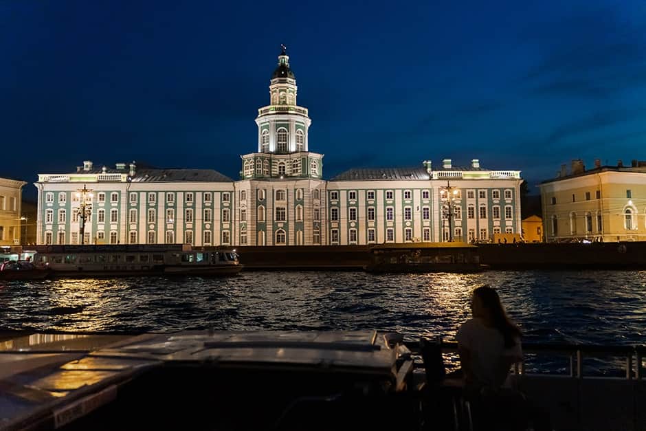 Путешествие с живой музыкой по вечернему Петербургу - 8