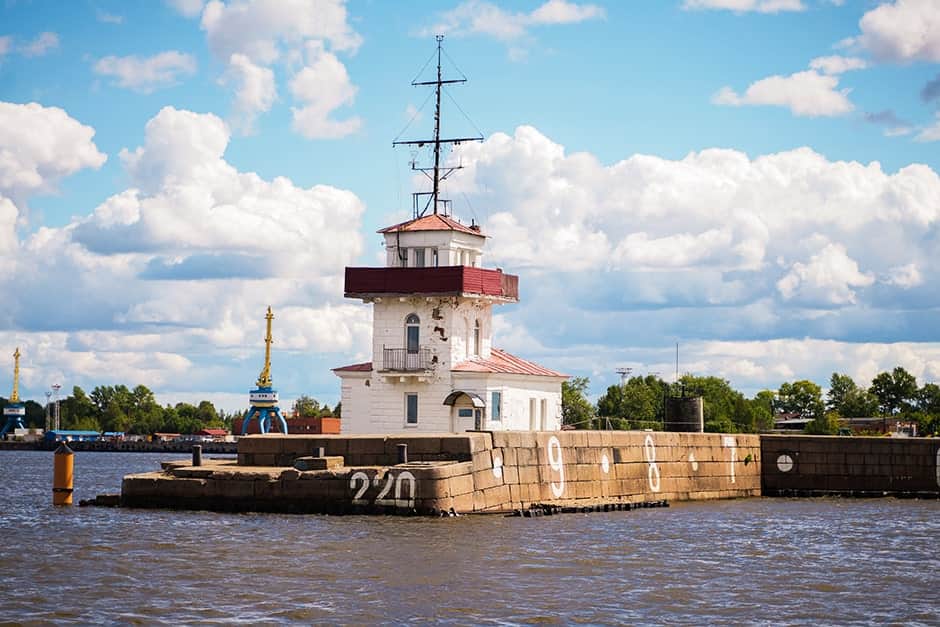 Метеоры и катамараны из Кронштадта в Петергоф: расписание, цены, купить билет - 2