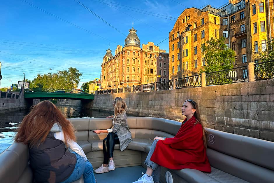 На катере по Петроградской — групповая экскурсия от центра города по рукавам Невы, вокруг Петроградской стороны и по реке Карповке - 2