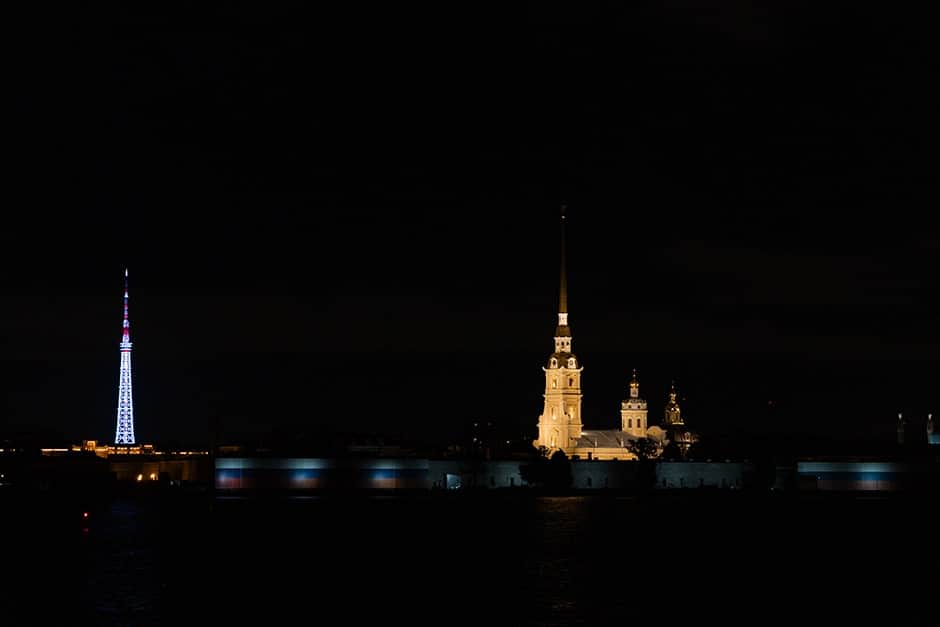 Через порт к разводным мостам — прогулка на катере через закрытые территории Адмиралтейских верфей с просмотром разводки мостов - 2