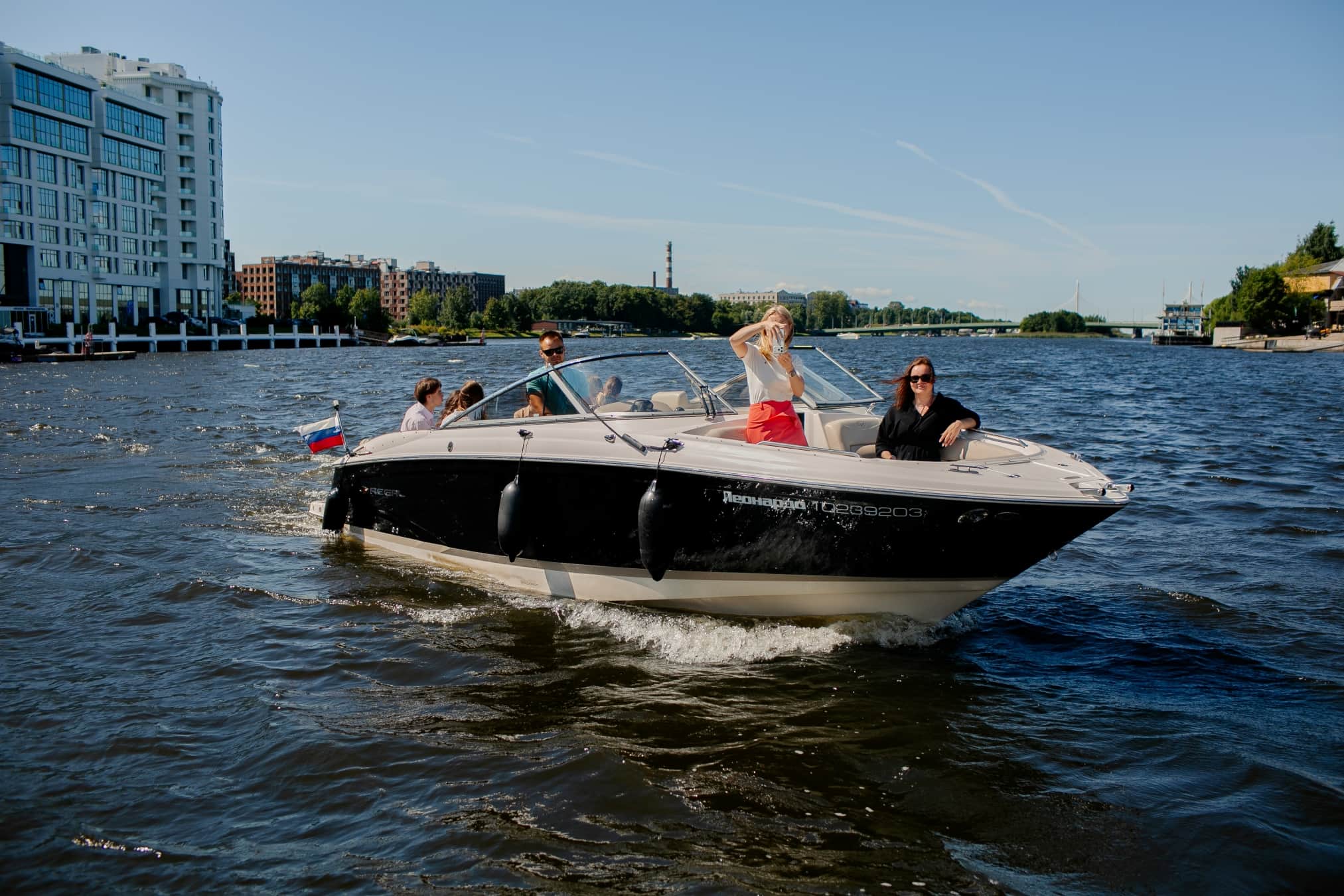 Через порт к разводным мостам на катере - 9