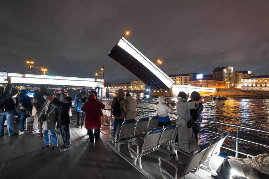 Семь разводных мостов на катамаране в Санкт-Петербурге — билеты и расписание - 3
