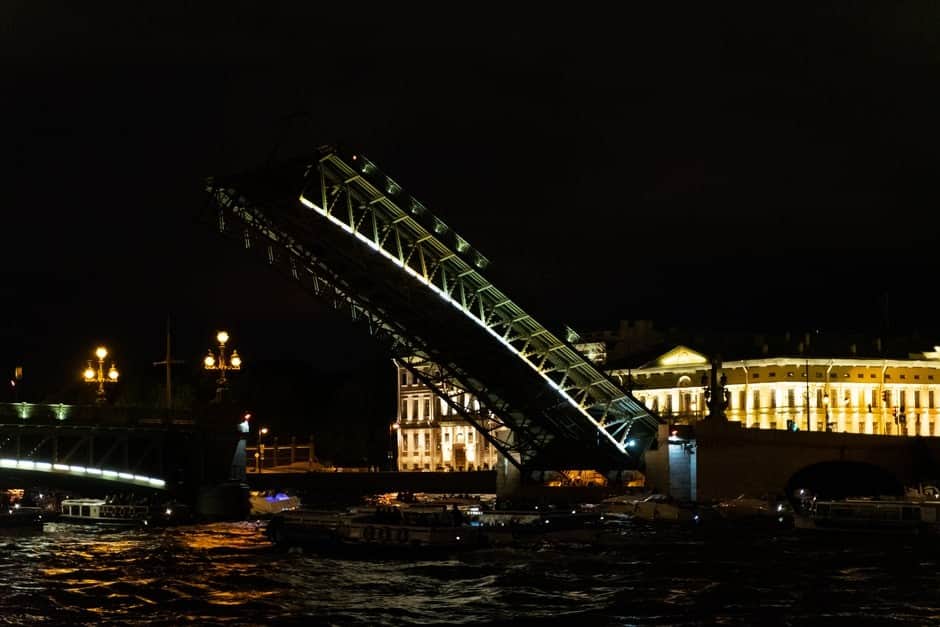 Рок-хиты на Неве — прогулка на теплоходе в Санкт-Петербурге, билеты и расписание - 8
