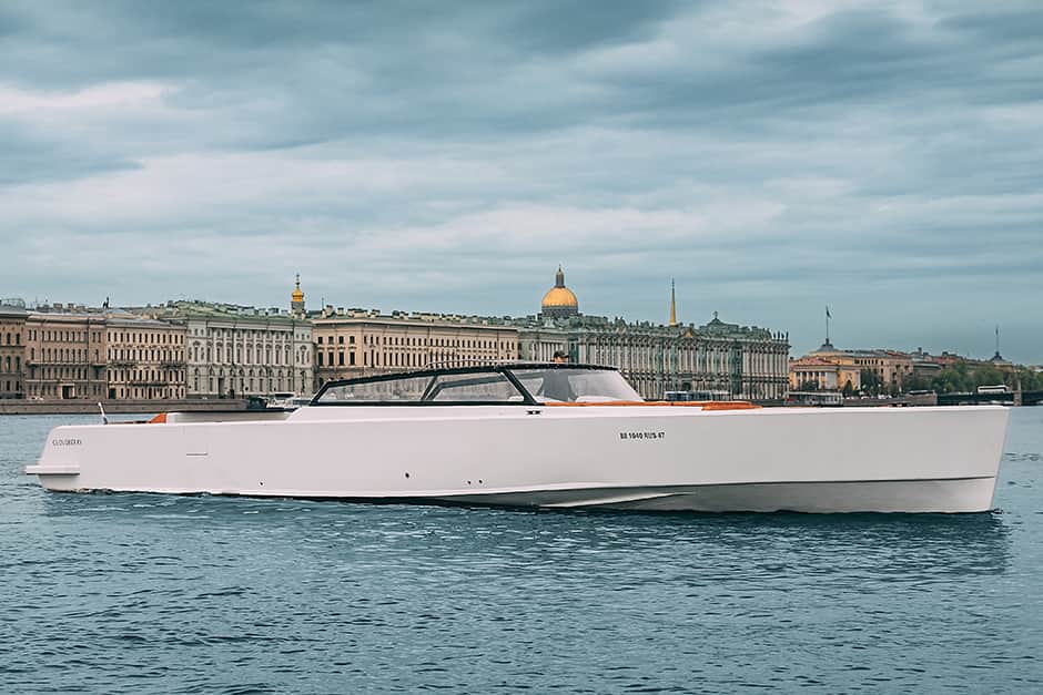 Групповая прогулка на VIP-яхте Cloudberry — купить билеты на Nevatrip - 10