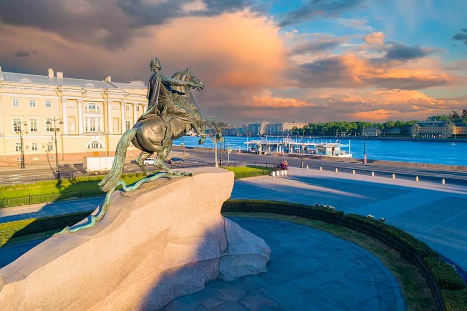 Обзорная автобусная экскурсия по центру Санкт-Петербурга — купить билеты на Nevatrip - 4