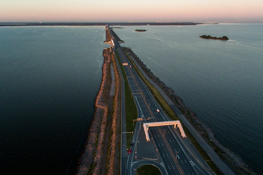 Автобусная экскурсия в Петергоф и Кронштадт с водной прогулкой за один день