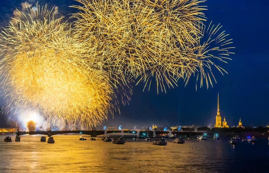 Салют в честь празднования Дня Города СПб «Фестиваль огня»