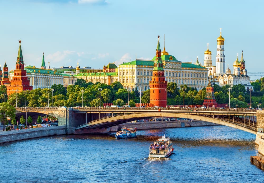 Водные прогулки в Москве: подборка самых популярных вариантов