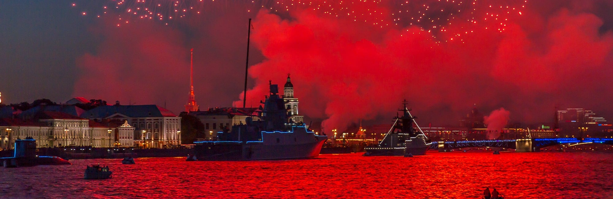Салют в День ВМФ 2026 на двухпалубном теплоходе