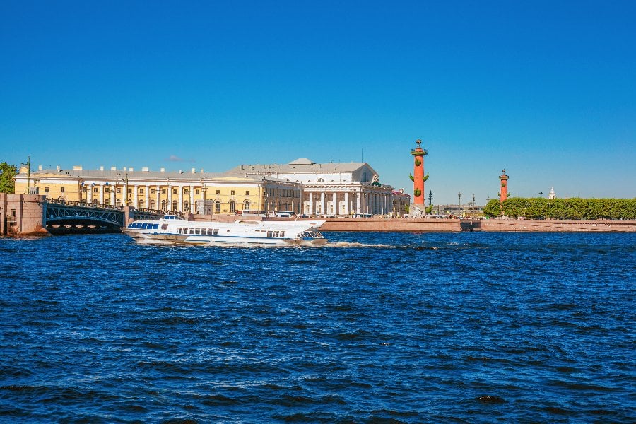 Парадная Нева