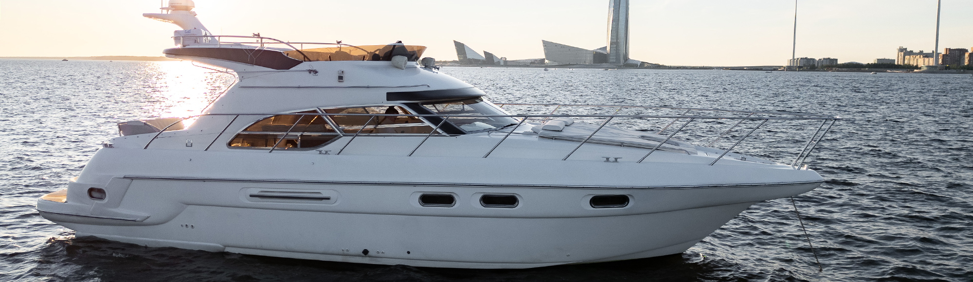 Аренда яхты Монте Карло (Monte Carlo) в Санкт-Петербурге до 11 человек