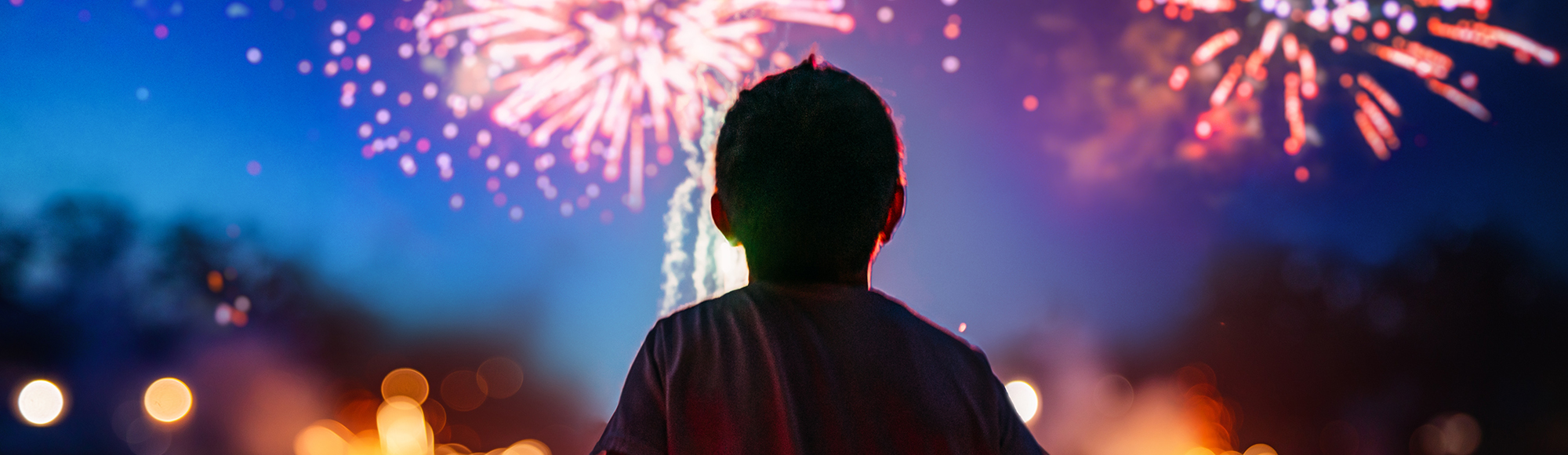 Осенний праздник закрытия фонтанов в Петергофе