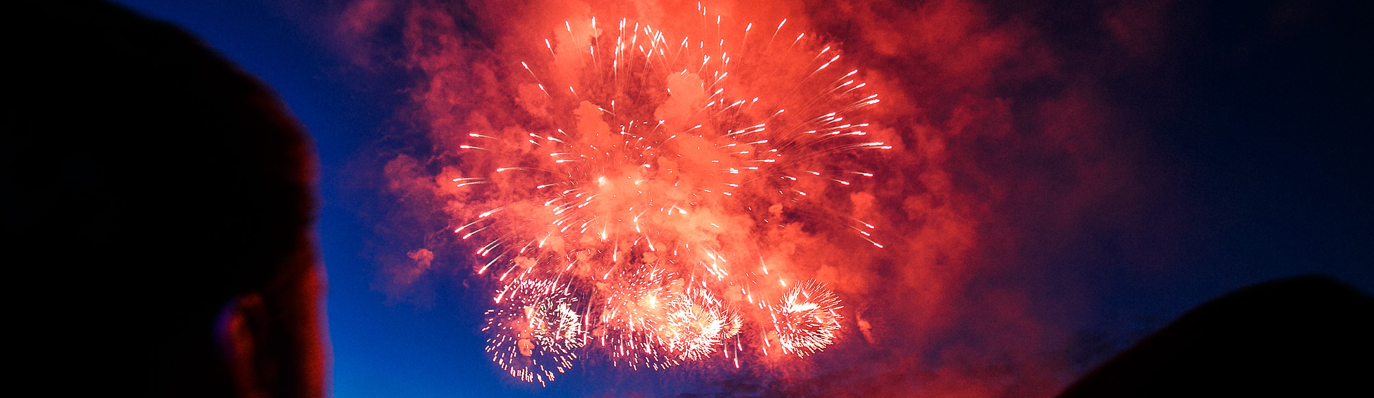 Салют 9 мая с теплохода «Пурга» в Санкт-Петербурге