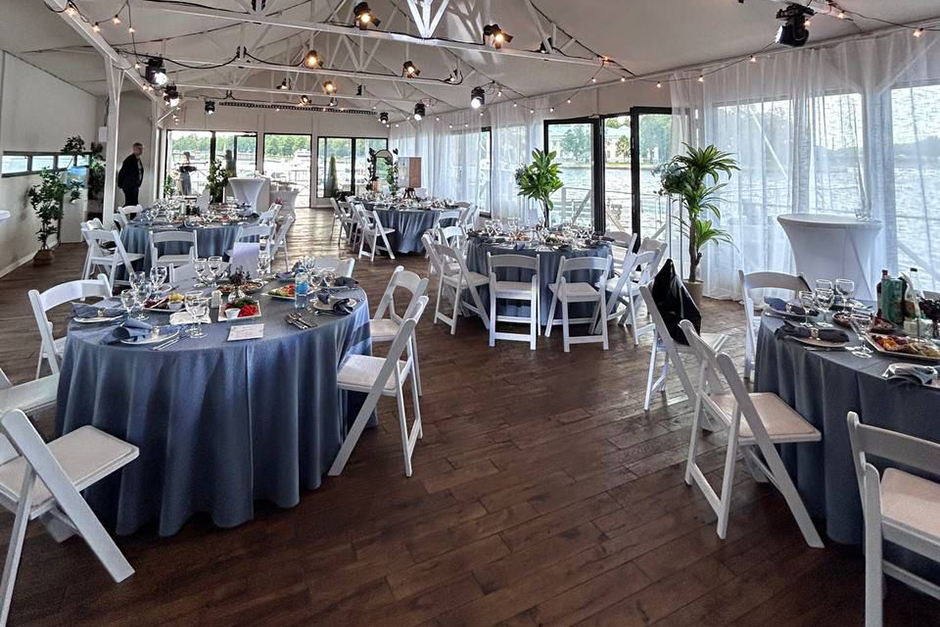 Закрытый зал