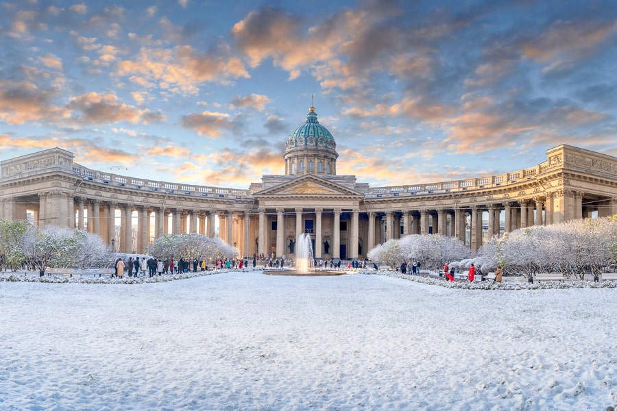 Обзорная экскурсия «Первое свидание с Петербургом»